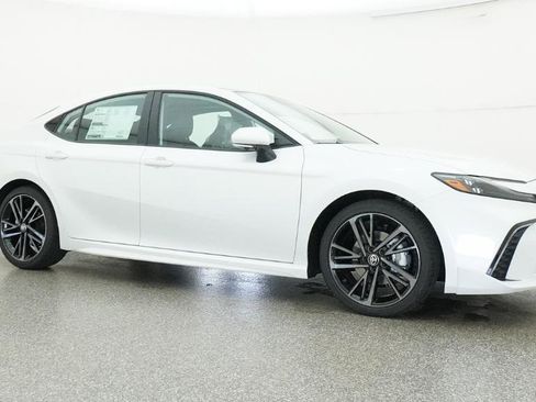New 2026 Toyota Camry XSE FWD image 3