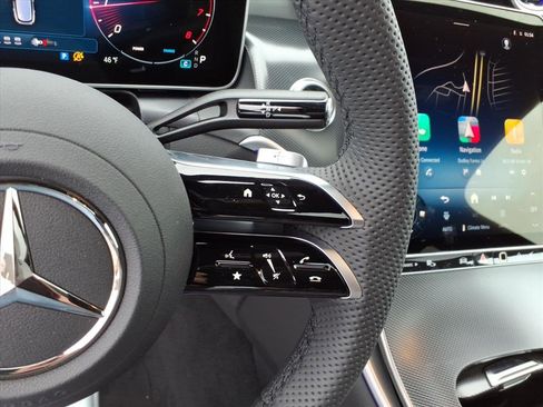 Used 2026 Mercedes-Benz GLC 300 4MATIC image 16