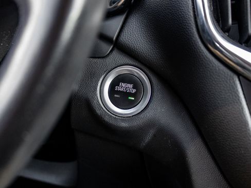 Used 2020 Chevrolet Equinox LT image 33