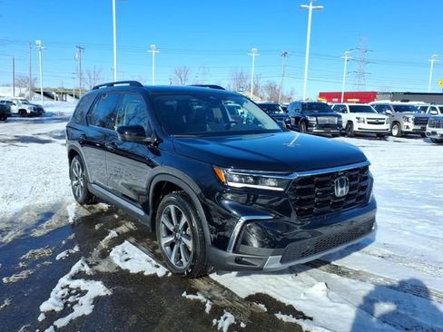 Used 2023 Honda Pilot Elite image 7