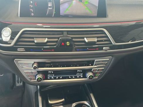 Used 2019 BMW 750i xDrive w/ M Sport Package AWD/4WD image 13