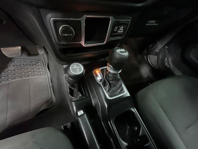 Used 2018 Jeep Wrangler Unlimited Sport AWD/4WD image 14