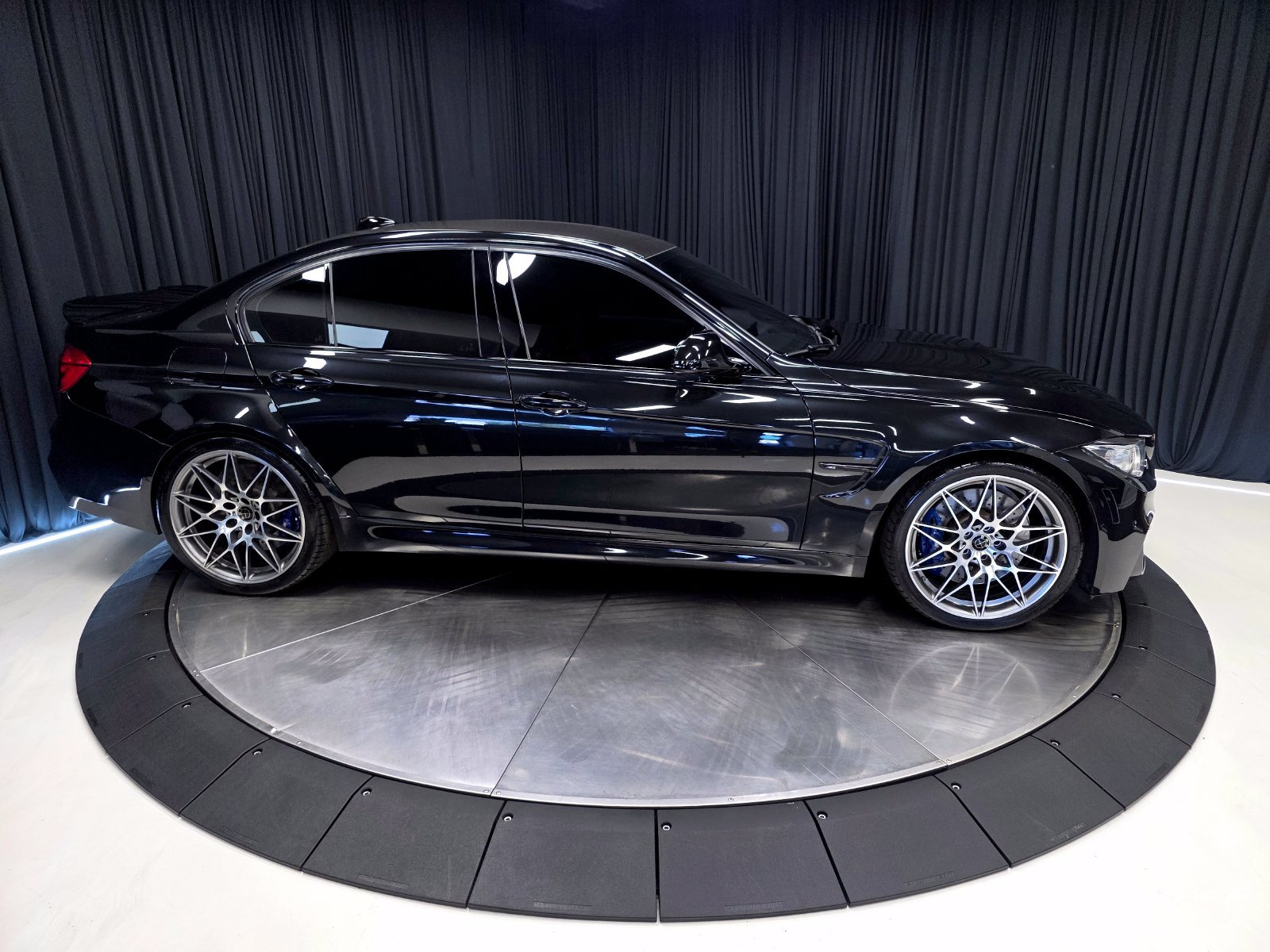 Used 2017 BMW M3 RWD image 15