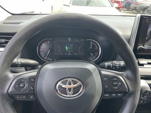 Used 2024 Toyota RAV4 XLE FWD image 29