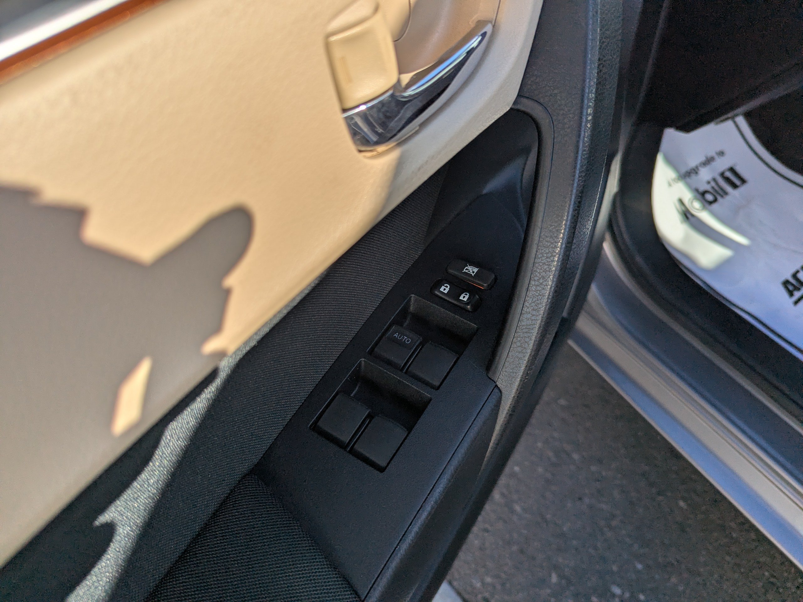 Used 2016 Toyota Corolla LE FWD image 11