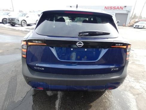New 2026 Nissan Kicks SV w/ SV Premium Package image 4