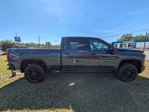 New 2026 Chevrolet Silverado 2500 LTZ w/ LTZ Plus Package AWD/4WD image 3