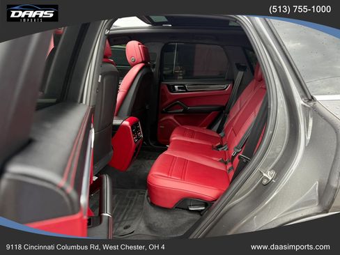 Used 2019 Porsche Cayenne AWD/4WD image 26