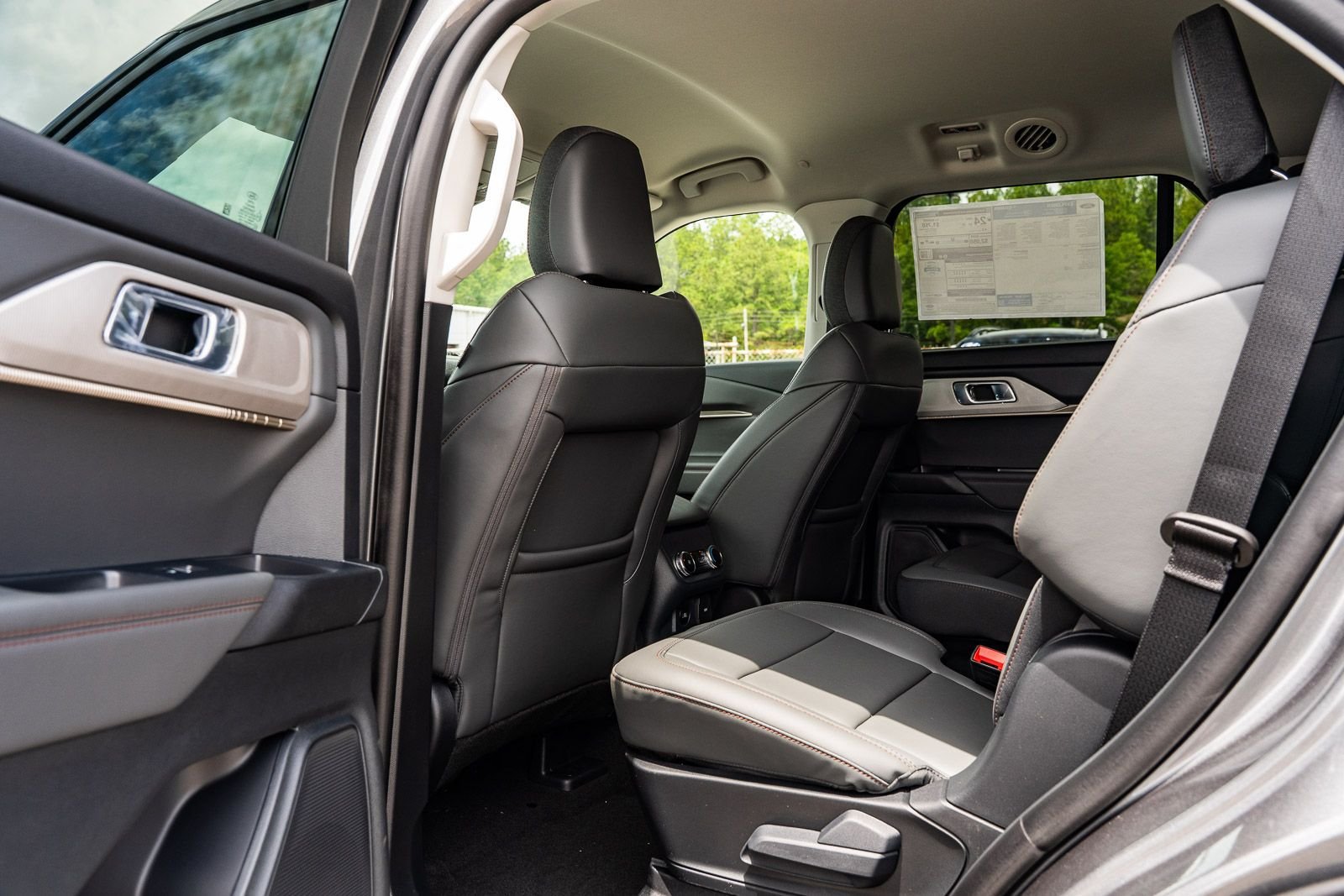 New 2026 Ford Explorer Active w/ Active Comfort Package RWD image 13