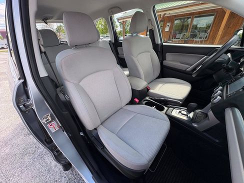 Used 2017 Subaru Forester 2.5i w/ Alloy Wheel Package AWD/4WD image 29