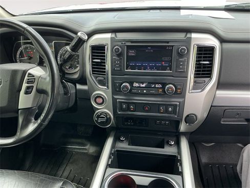 Used 2019 Nissan Titan PRO-4X w/ Pro-4x Convenience Package image 7