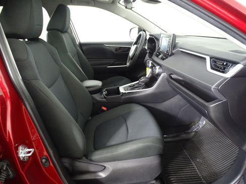 Used 2022 Toyota RAV4 LE image 14