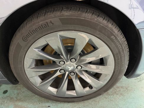 Used 2019 Tesla Model S 75D image 7