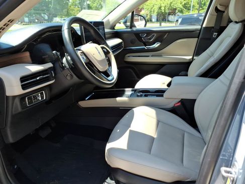 Certified 2025 Lincoln Corsair Reserve AWD/4WD image 10