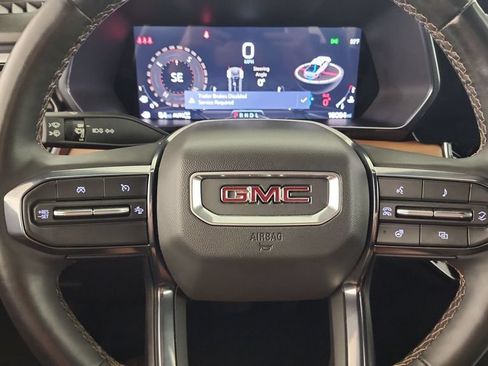 Used 2024 GMC Canyon AT4 w/ AT4 Premium Package AWD/4WD image 12
