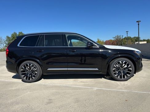 New 2026 Volvo XC90 B5 Plus image 8