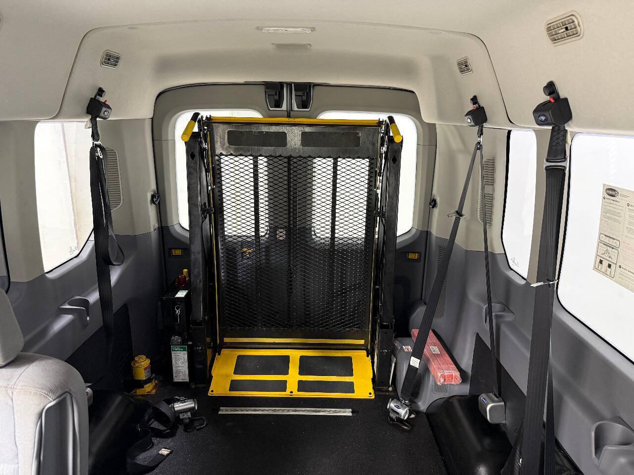 Used 2019 Ford Transit 350 XLT RWD image 29