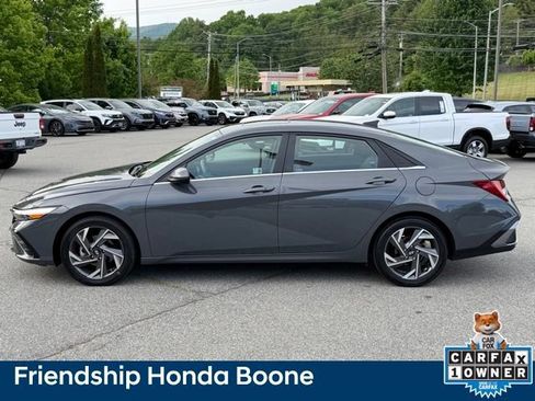 Used 2024 Hyundai Elantra SEL w/ Convenience Package FWD image 9