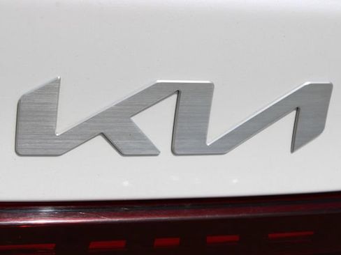 Used 2022 Kia Forte GT-Line w/ GT-Line Premium Package FWD image 7