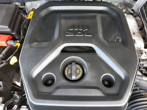 Used 2024 Jeep Wrangler Unlimited Rubicon 4xe AWD/4WD image 34