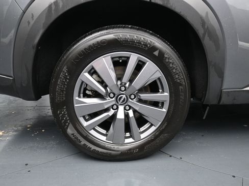 Used 2025 Nissan Pathfinder SV AWD/4WD image 9