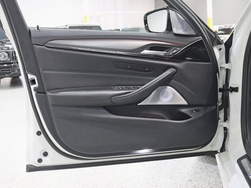 Used 2023 BMW M5 w/ Competition Package image 40