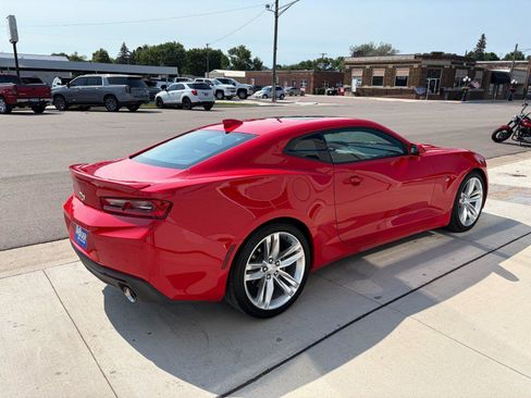Used 2017 Chevrolet Camaro LT RWD image 5