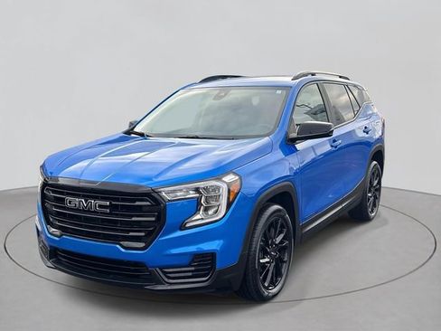 Used 2024 GMC Terrain SLE w/ Driver Convenience Package AWD/4WD image 1