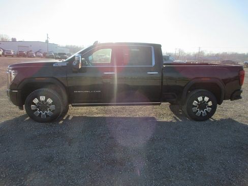 New 2026 GMC Sierra 3500 Denali w/ Denali Reserve Package AWD/4WD image 9