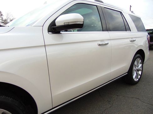 Used 2018 Ford Expedition Limited w/ Equipment Group 302A image 32