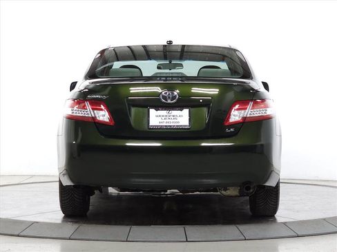 Used 2011 Toyota Camry LE image 6