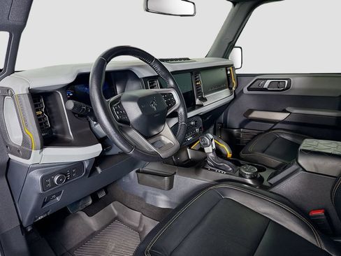 Used 2022 Ford Bronco Badlands AWD/4WD image 9