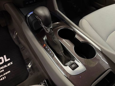 Used 2022 Chevrolet Malibu LT FWD image 15