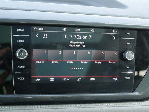 Used 2023 Volkswagen Taos SEL image 22