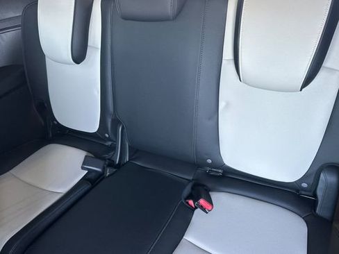 Used 2025 Honda Odyssey Elite image 14