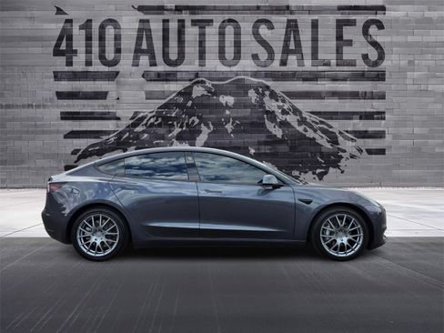 Used 2021 Tesla Model 3 Long Range AWD/4WD image 2