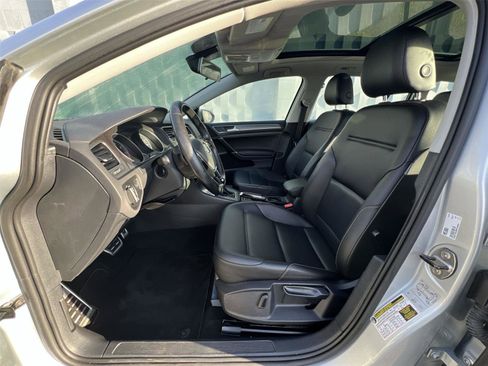 Used 2017 Volkswagen Golf Alltrack SE image 10