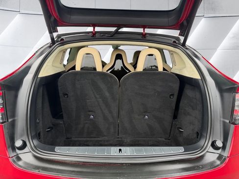 Used 2017 Tesla Model X 75D image 32