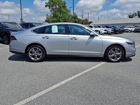 Certified 2024 Honda Accord EX image 7