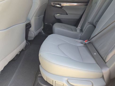 New 2026 Toyota Highlander Limited AWD/4WD image 22