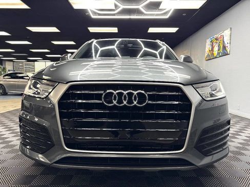 Used 2018 Audi Q3 2.0T Premium w/ Convenience Package image 3