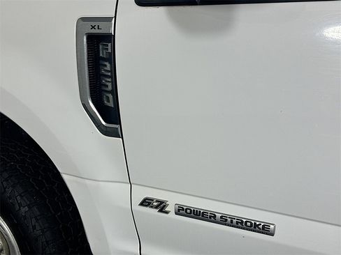 Used 2021 Ford F250 XL w/ Power Equipment Group image 27