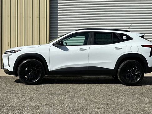 New 2025 Chevrolet Trax ACTIV w/ Driver Confidence Package image 3