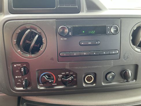 Used 2011 Ford E-250 and Econoline 250 w/ PWR Group image 24