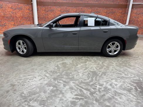 Used 2023 Dodge Charger SXT image 2