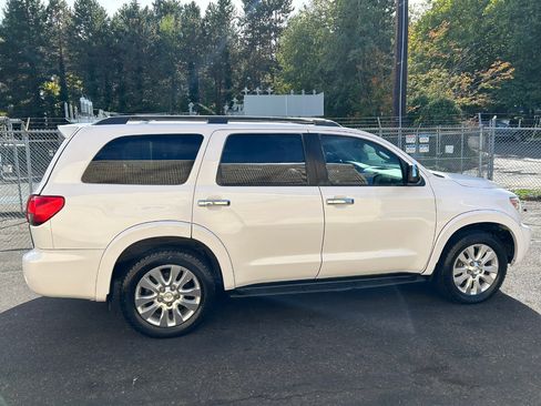 Used 2013 Toyota Sequoia Platinum image 4