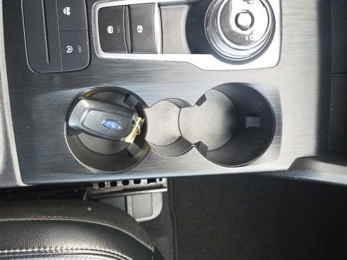 Used 2022 Ford Escape SEL image 27