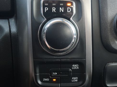 Used 2021 RAM 1500 Classic SLT image 17