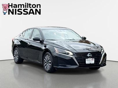 Used 2023 Nissan Altima 2.5 SV w/ SV Premium Package