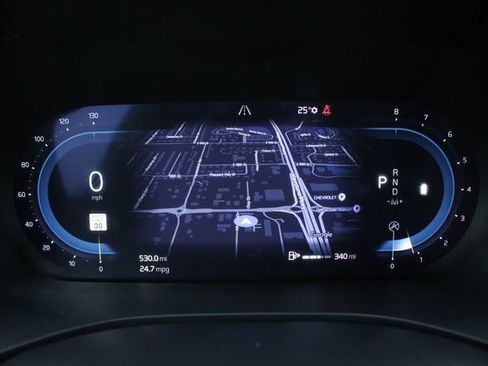 Used 2025 Volvo XC60 B5 Plus image 26